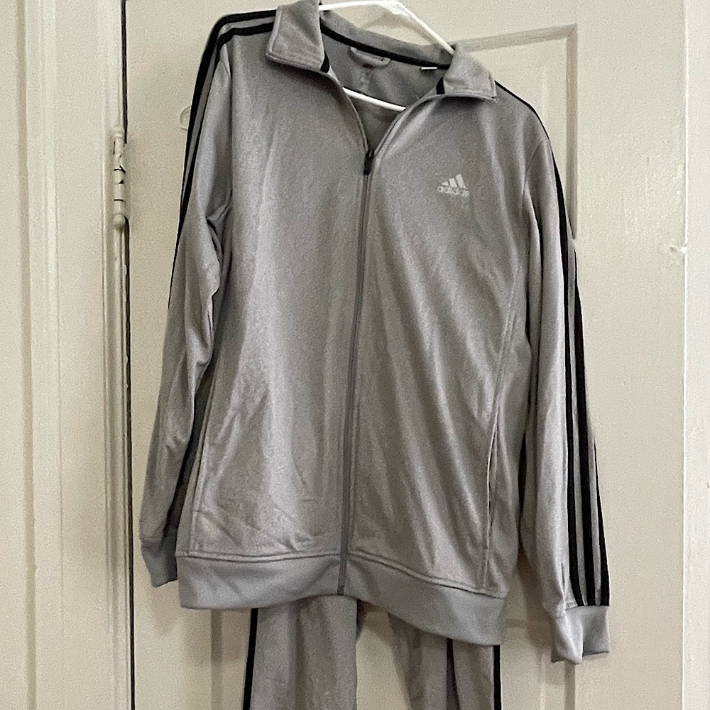 Adidas Mens tracksuit- large